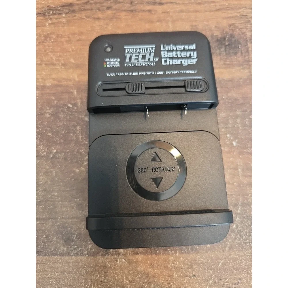 Premium Tech Professional Universal Battery Charger USB Charging Port New in Box